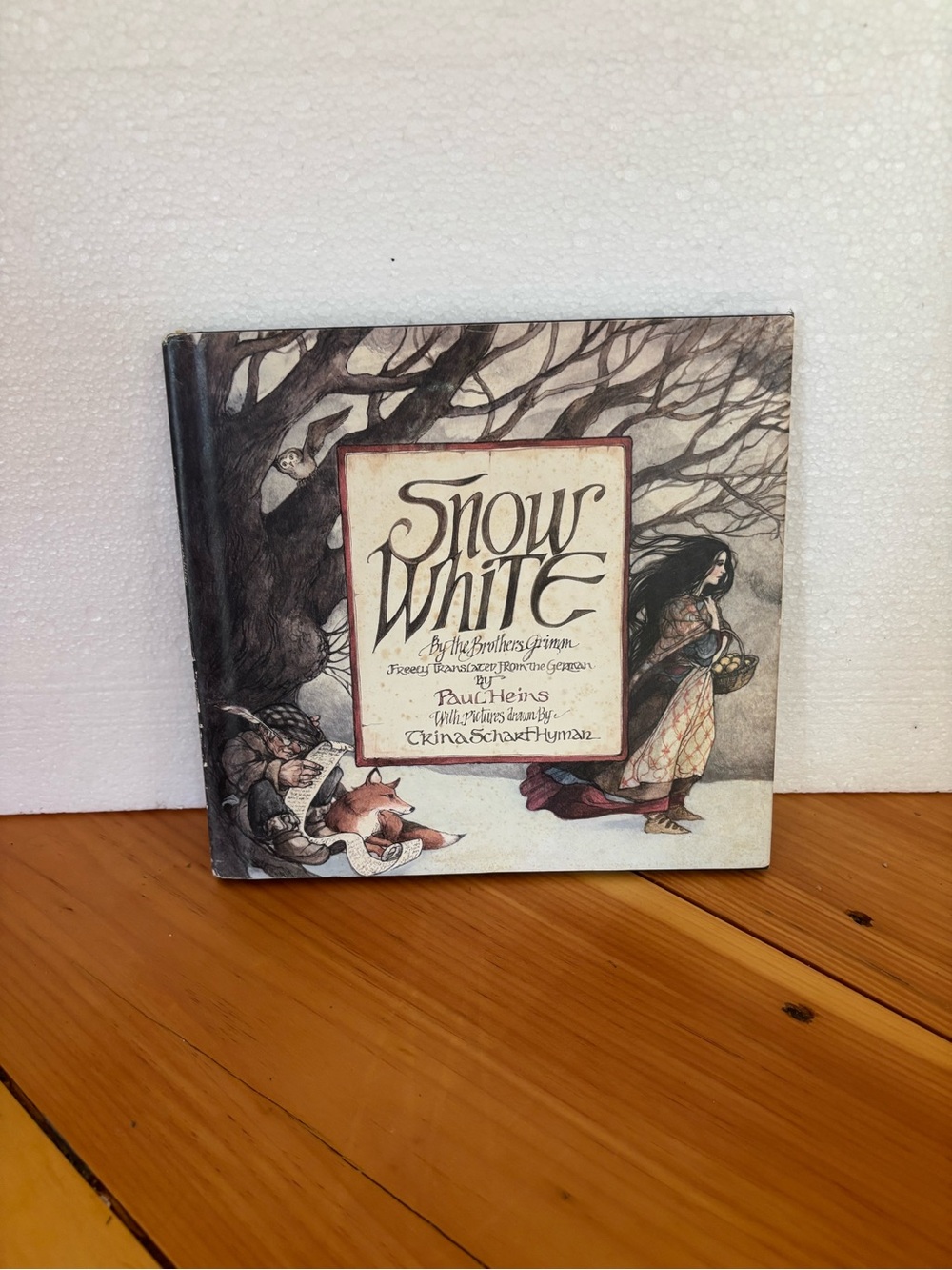 Vintage Snow White Brothers Grimm Illustrated Hardcover Trina Hyman 1st Edition